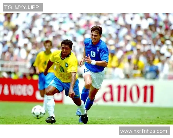 经典足球传奇球星风采集锦，回顾巅峰时刻与荣耀瞬间